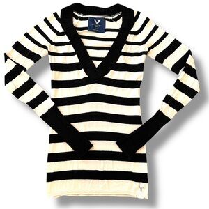 American Eagle Sweater XS White Black Stripe Knit Bella Swan Elena Gilbert Y2K